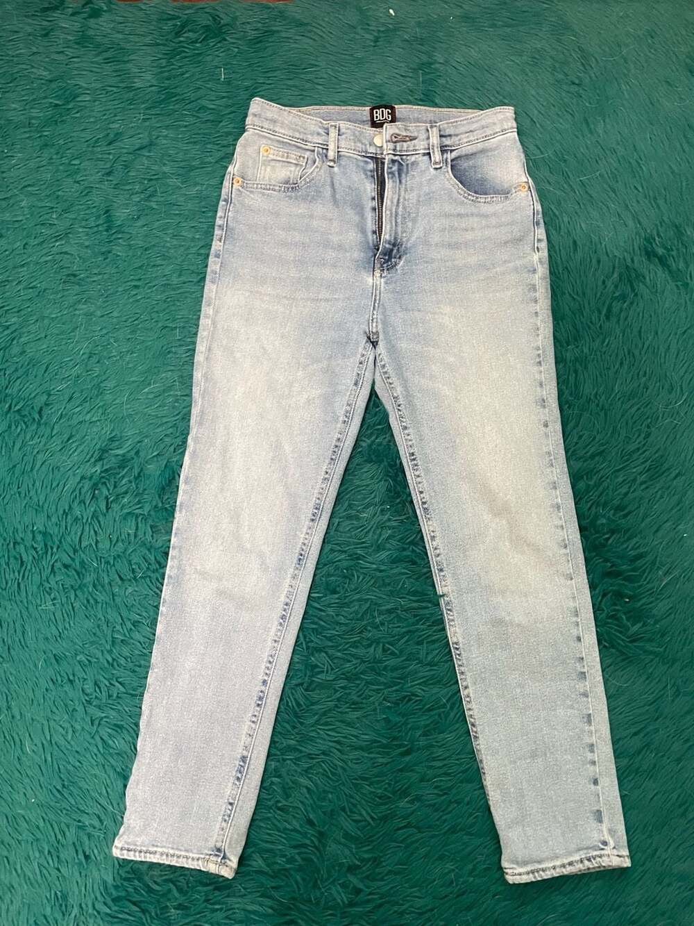 Girlfriend High-Rise Cropped Light Wash Jeans